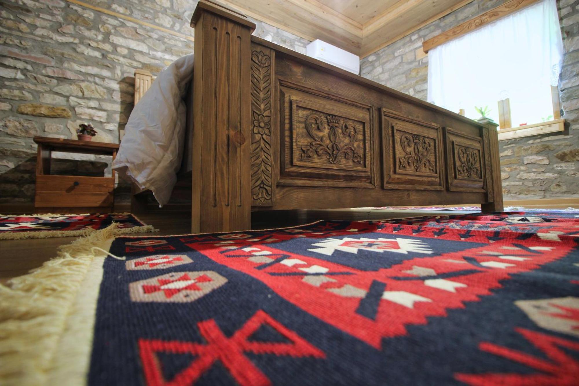 Guri Guesthouse จีโรคาสเตอร์ ภายนอก รูปภาพ