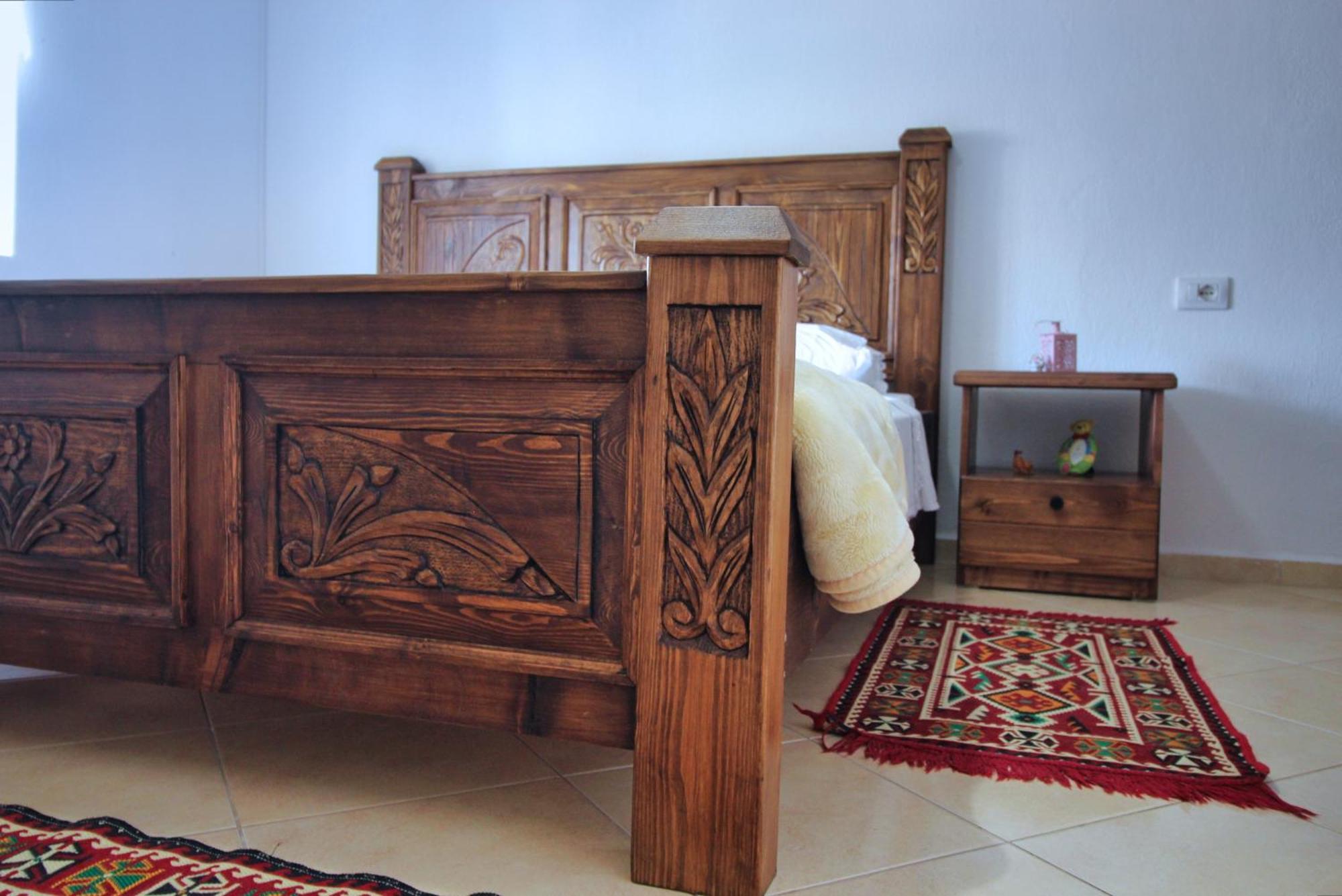 Guri Guesthouse จีโรคาสเตอร์ ภายนอก รูปภาพ